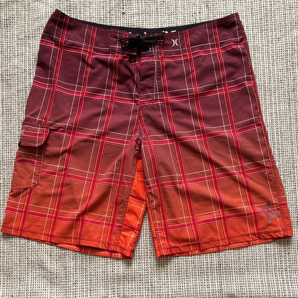 Hurley Men's Red and Orange Phantom Plaid Board Shorts SZ 36 - Picture 1 of 7
